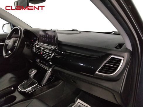 Used 2023 Kia Seltos EX image 43