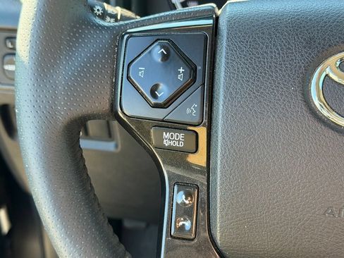 Used 2020 Toyota 4Runner TRD Off-Road Premium AWD/4WD image 14