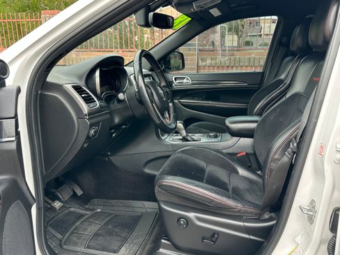 Used 2018 Jeep Grand Cherokee Trailhawk image 6