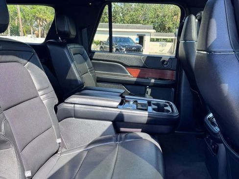 Used 2021 Lincoln Navigator L Reserve AWD/4WD image 15