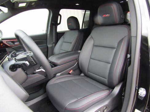 New 2026 Chevrolet Traverse Z71 w/ Enhanced Driving Package AWD/4WD image 26