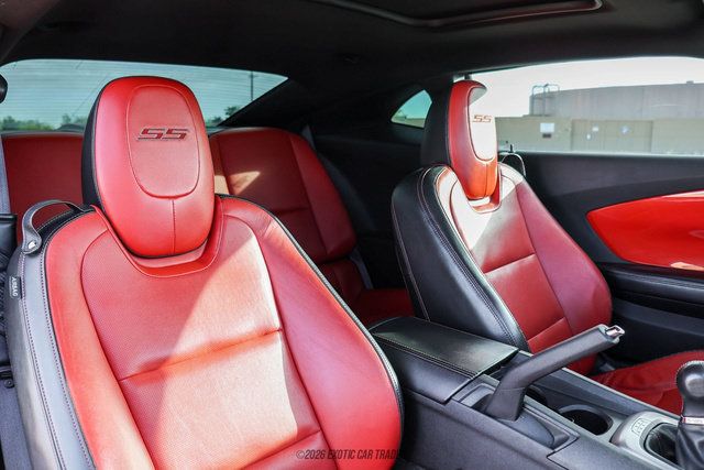 Used 2010 Chevrolet Camaro SS RWD image 37
