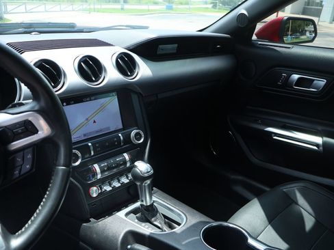Used 2019 Ford Mustang GT Premium RWD image 24