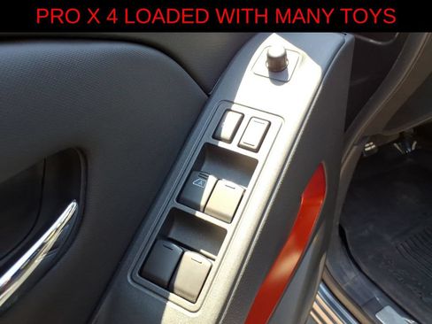 Used 2023 Nissan Frontier PRO-4X w/ Pro Convenience Package AWD/4WD image 15