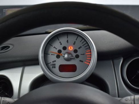 Used 2002 MINI Cooper Hardtop FWD image 10