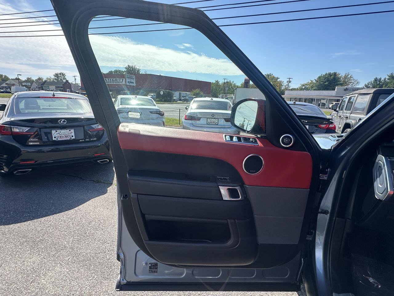 Used 2019 Land Rover Range Rover Sport Supercharged AWD/4WD image 18