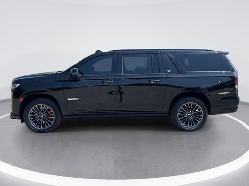 Used 2023 Cadillac Escalade ESV V AWD/4WD image 3