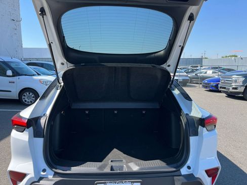 Used 2025 Buick Envista Preferred FWD image 31