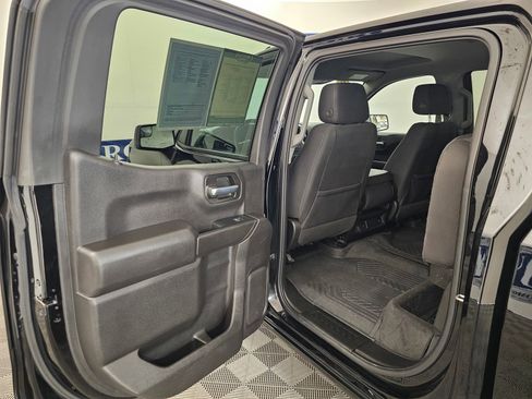 Used 2022 Chevrolet Silverado 1500 Custom Trail Boss AWD/4WD image 16