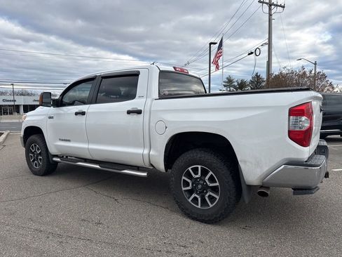 Used 2015 Toyota Tundra SR5 w/ SR5 Upgrade Package image 10
