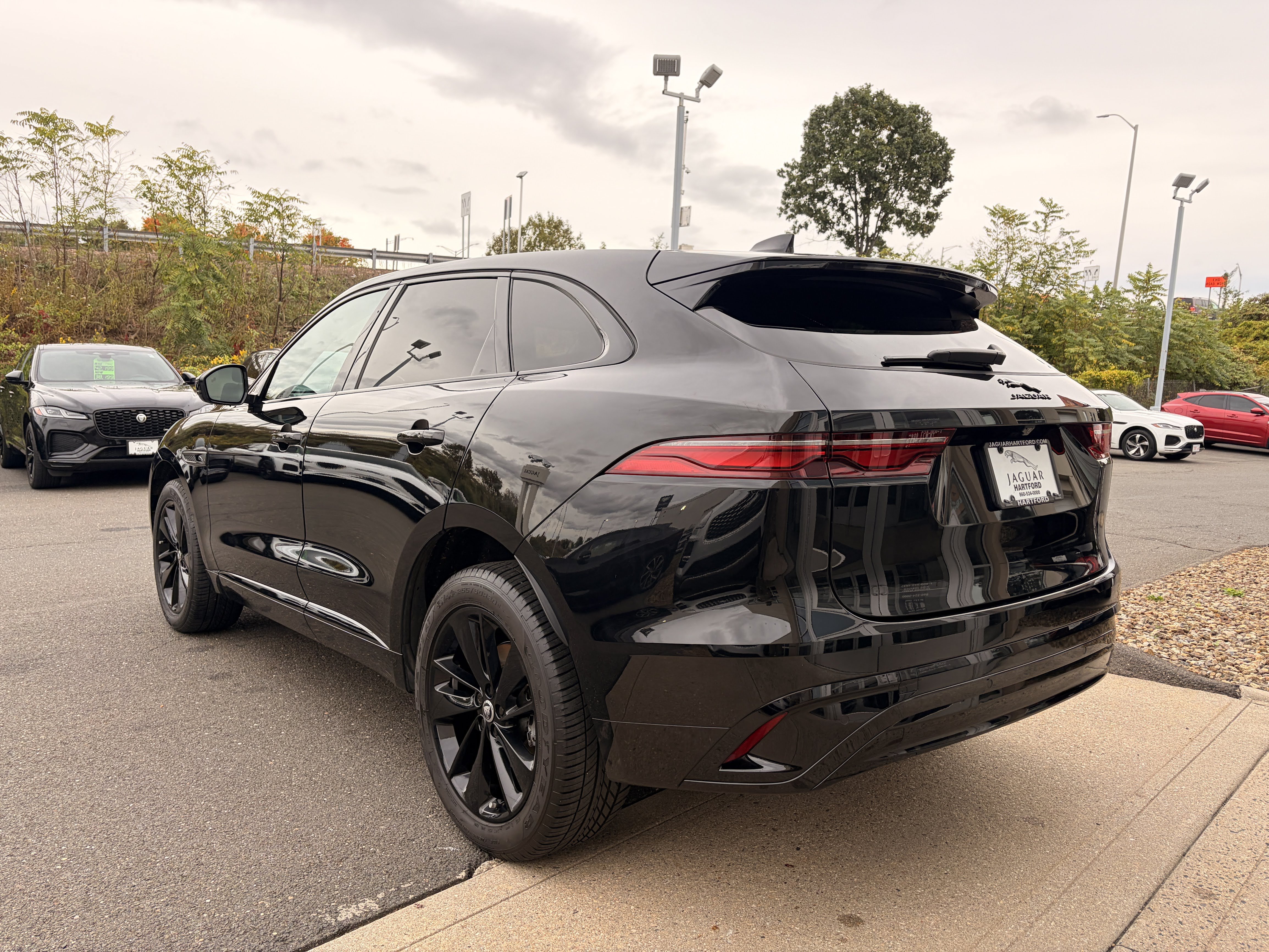 Used 2024 Jaguar F-PACE R-Dynamic S AWD/4WD image 9