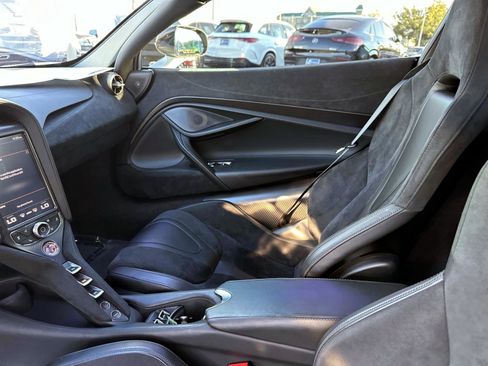 Used 2020 McLaren 720S Performance image 25