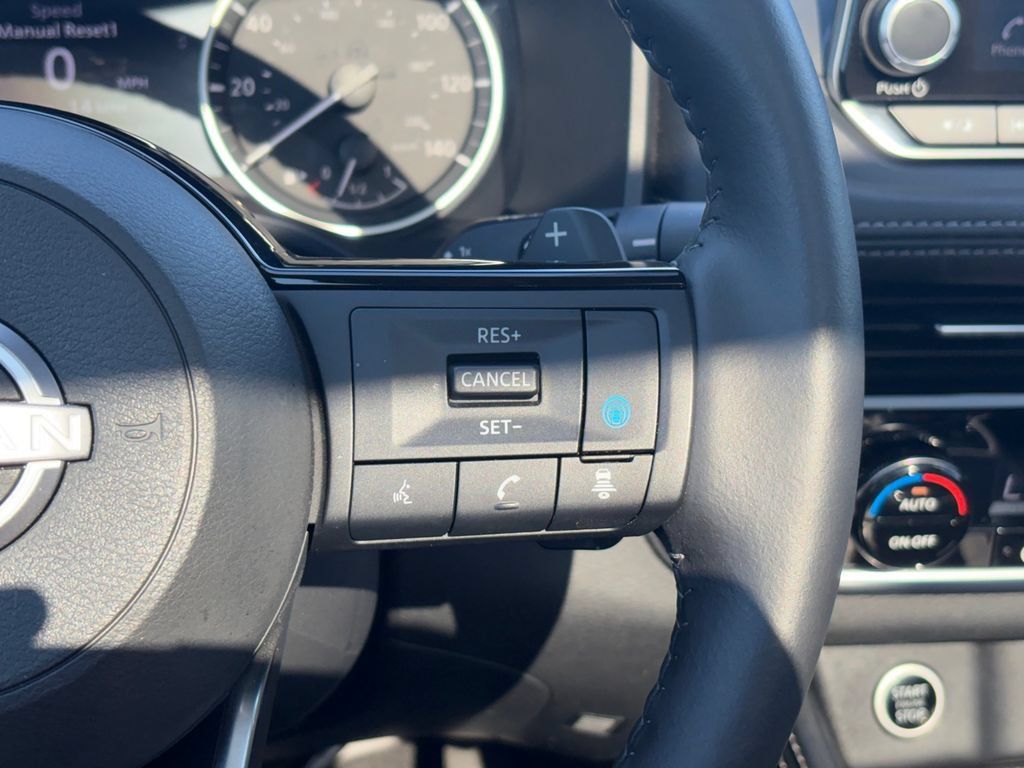 Certified 2023 Nissan Rogue SL FWD image 13