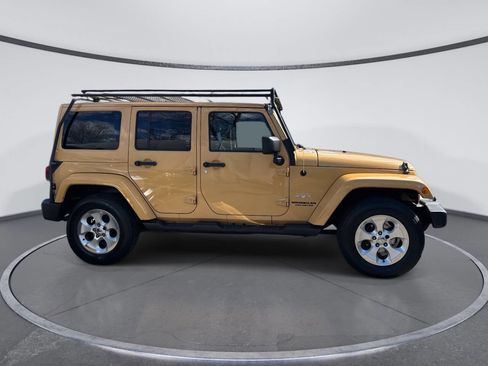 Used 2014 Jeep Wrangler Unlimited Sahara w/ Dual Top Group image 4