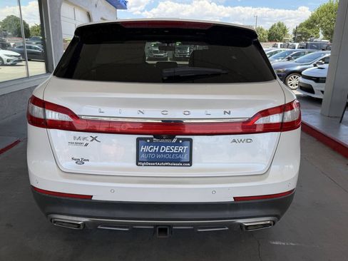 Used 2016 Lincoln MKX Select w/ Select Plus Package AWD/4WD image 7