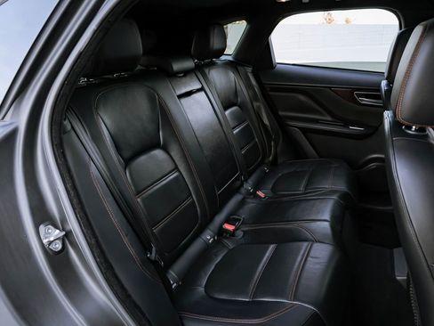 Used 2017 Jaguar F-PACE Prestige image 27