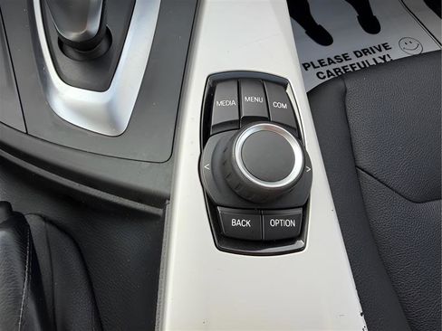 Used 2018 BMW 320i Sedan image 30