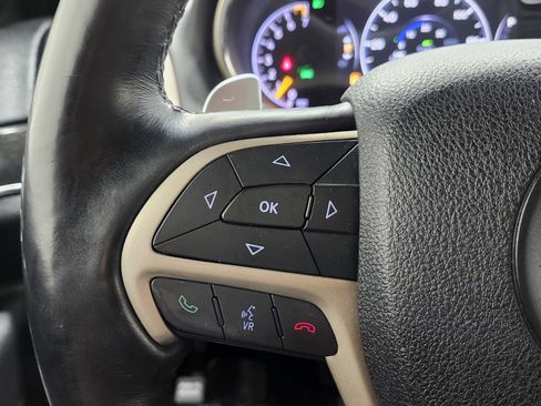 Used 2015 Jeep Grand Cherokee Limited w/ Luxury Group II image 40