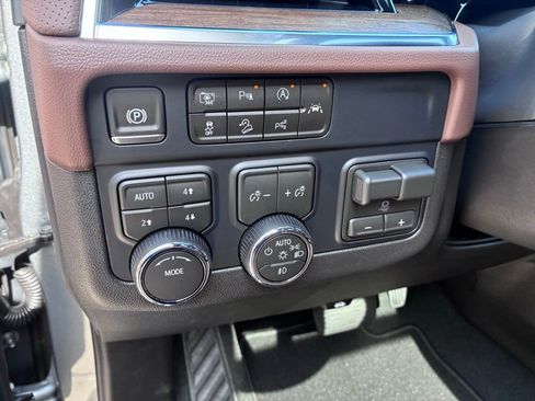 New 2026 Chevrolet Tahoe High Country AWD/4WD image 38