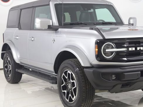 Used 2022 Ford Bronco Outer Banks image 44