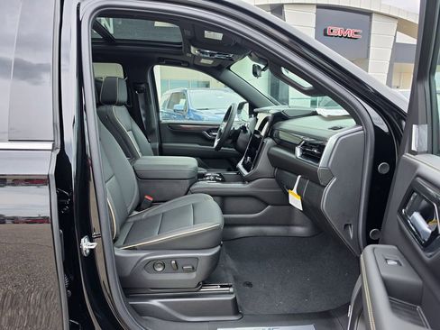 New 2026 GMC Yukon Elevation w/ Elevation Premium Package AWD/4WD image 38