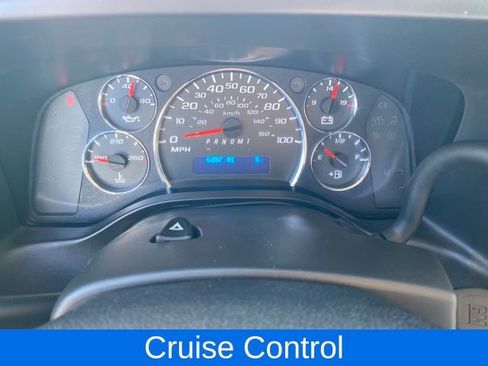 Used 2024 Chevrolet Express 2500 Extended image 7