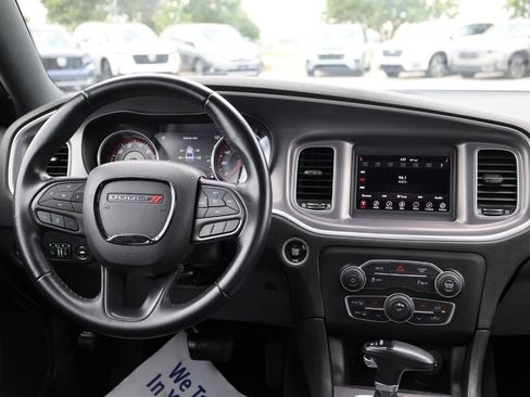 Used 2022 Dodge Charger SXT w/ Driver Convenience Group RWD image 23