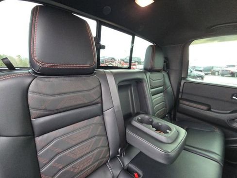 Used 2025 Nissan Frontier PRO-4X w/ Pro Premium Package image 16