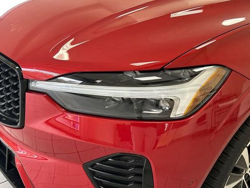 Certified 2023 Volvo XC60 B5 Plus image 7