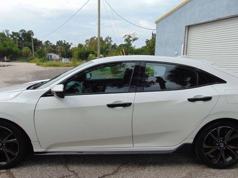 Used 2017 Honda Civic Sport image 13