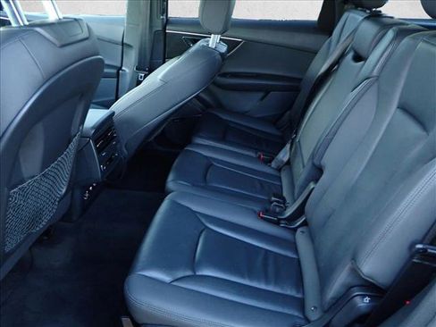 Used 2020 Audi Q7 3.0T Premium Plus image 10