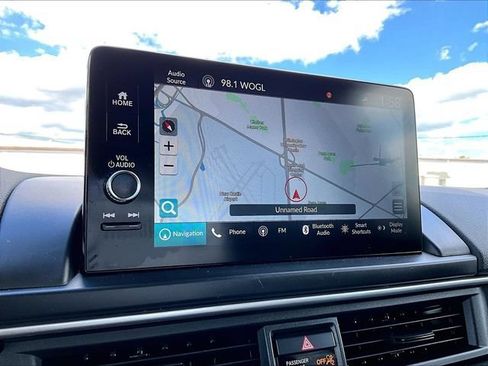 Used 2024 Honda Pilot Touring image 20