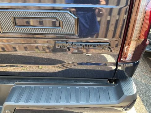 Used 2025 Ford F150 Raptor AWD/4WD image 9