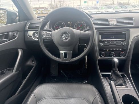 Used 2015 Volkswagen Passat 1.8T Wolfsburg Edition image 11