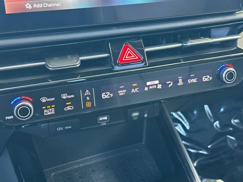 Used 2024 Kia Niro Wave FWD image 21