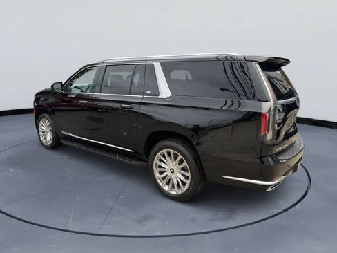 Used 2023 Cadillac Escalade ESV Premium Luxury AWD/4WD image 4