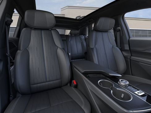 New 2026 Cadillac Lyriq Luxury image 16