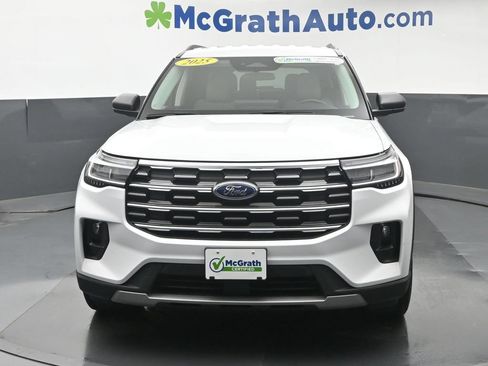 Used 2025 Ford Explorer Active w/ Active Comfort Package AWD/4WD image 6