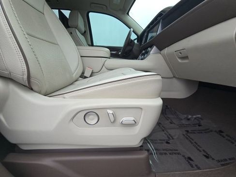 Used 2021 GMC Yukon XL Denali w/ Denali Premium Package image 24
