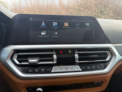 Used 2022 BMW 330i xDrive Sedan w/ Driving Assistance Package image 34