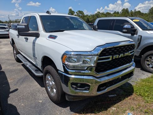 Used 2024 RAM 2500 Big Horn w/ Protection Group AWD/4WD image 2