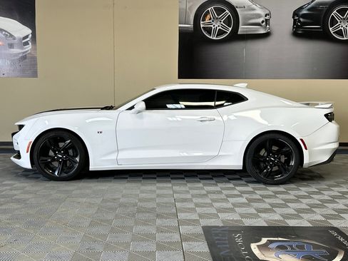 Used 2019 Chevrolet Camaro SS RWD image 7