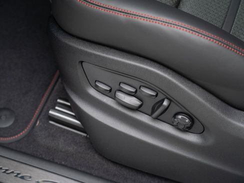 New 2026 Porsche Cayenne GTS AWD/4WD image 16