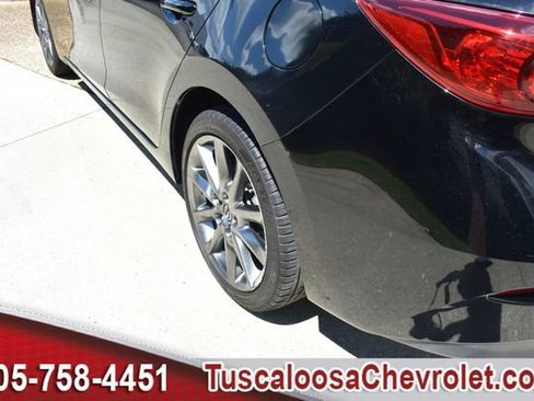 Used 2018 MAZDA MAZDA3 Touring FWD image 16