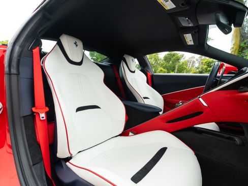 Used 2023 Ferrari Roma RWD image 7