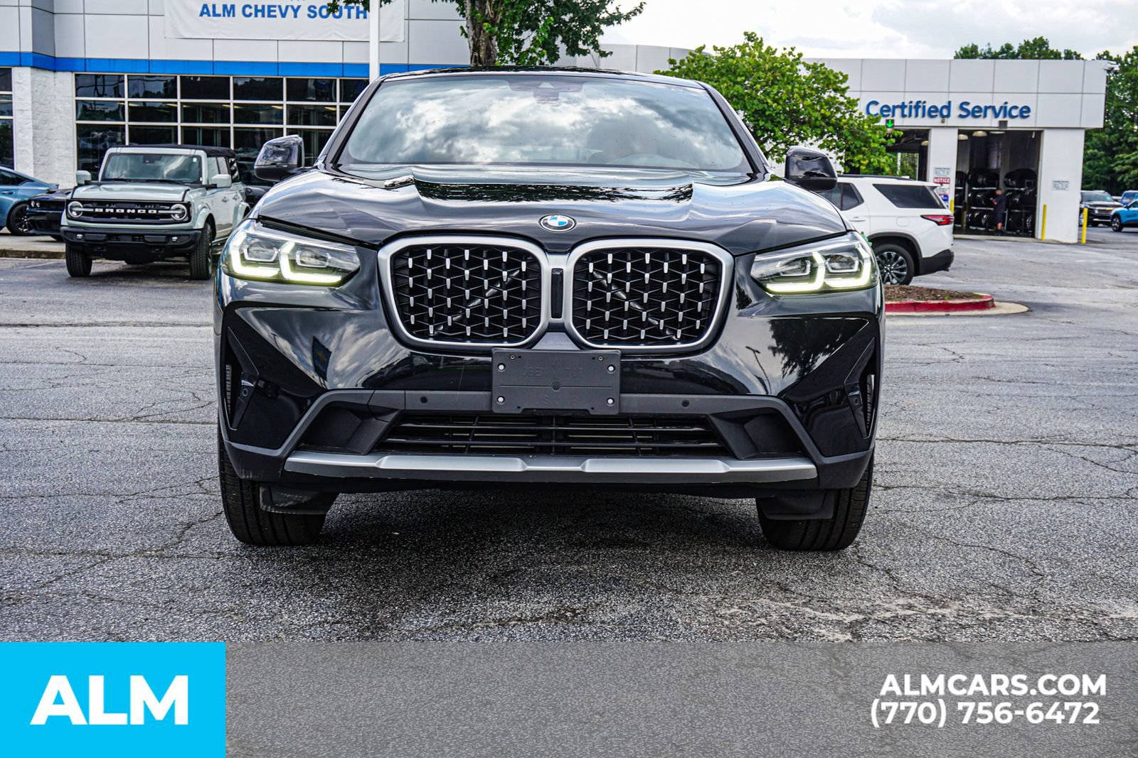 Used 2025 BMW X4 xDrive30i AWD/4WD image 11