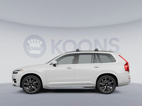 Used 2023 Volvo XC90 B6 Plus w/ Protection Package image 2