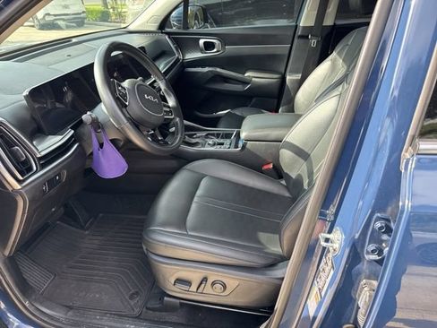 Certified 2025 Kia Sorento S w/ Panoramic Sunroof Package FWD image 6