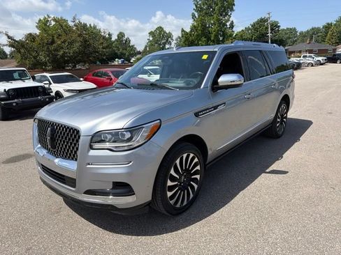 Used 2024 Lincoln Navigator L Black Label AWD/4WD image 3