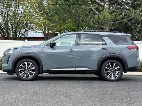 New 2026 Nissan Pathfinder Platinum w/ Cargo Package AWD/4WD image 7